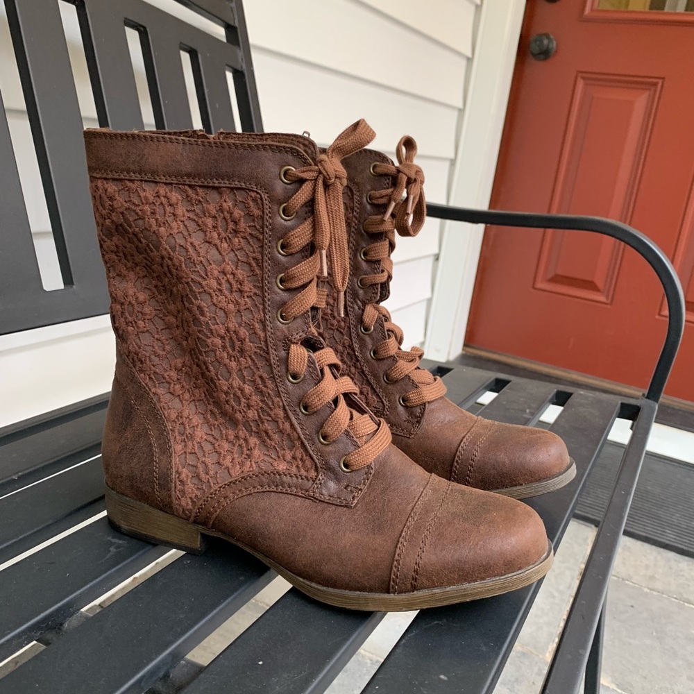 American Eagle lace combat boots